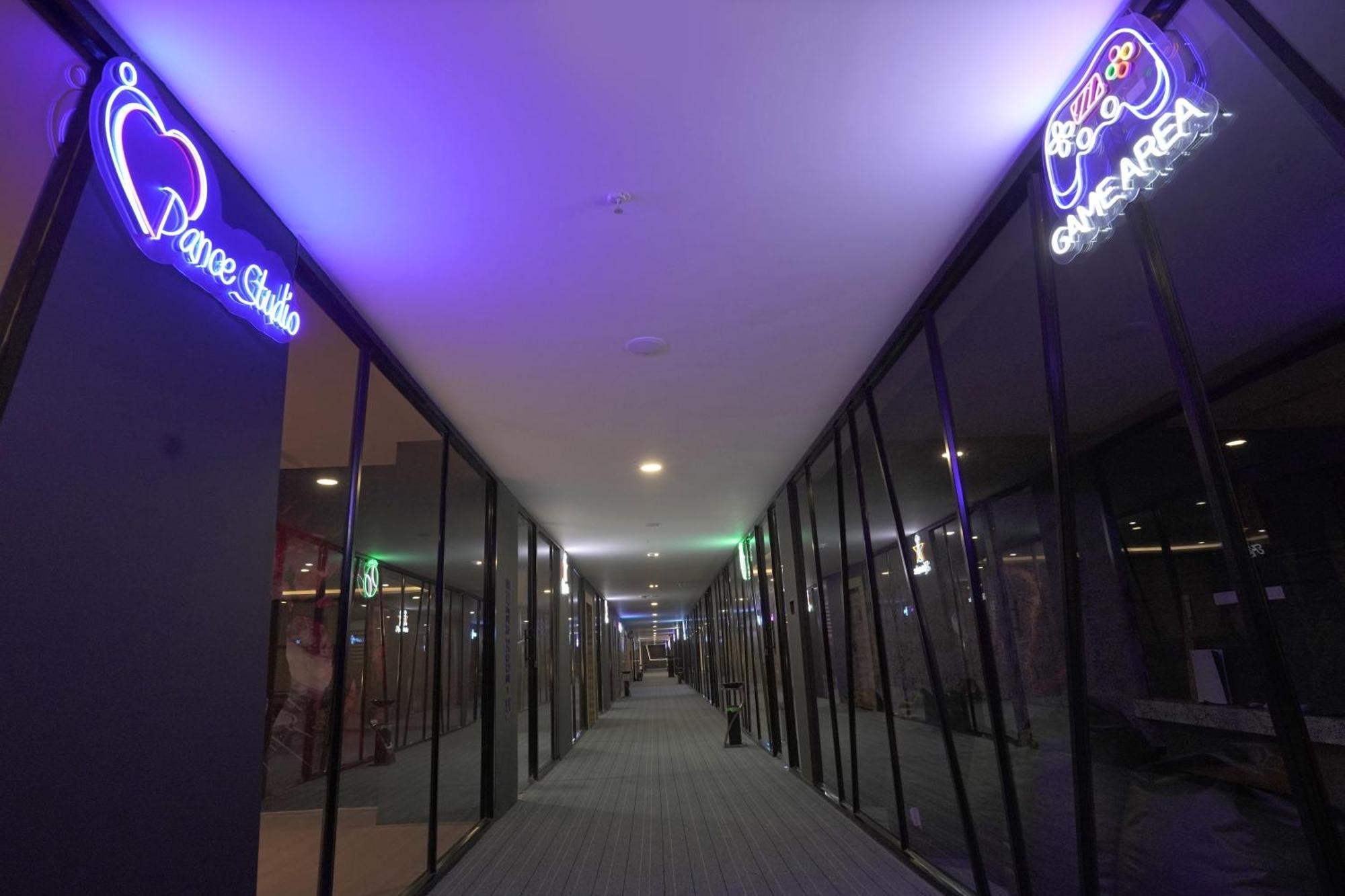 Hotel Essotto Recreation Hub Bangalore Esterno foto